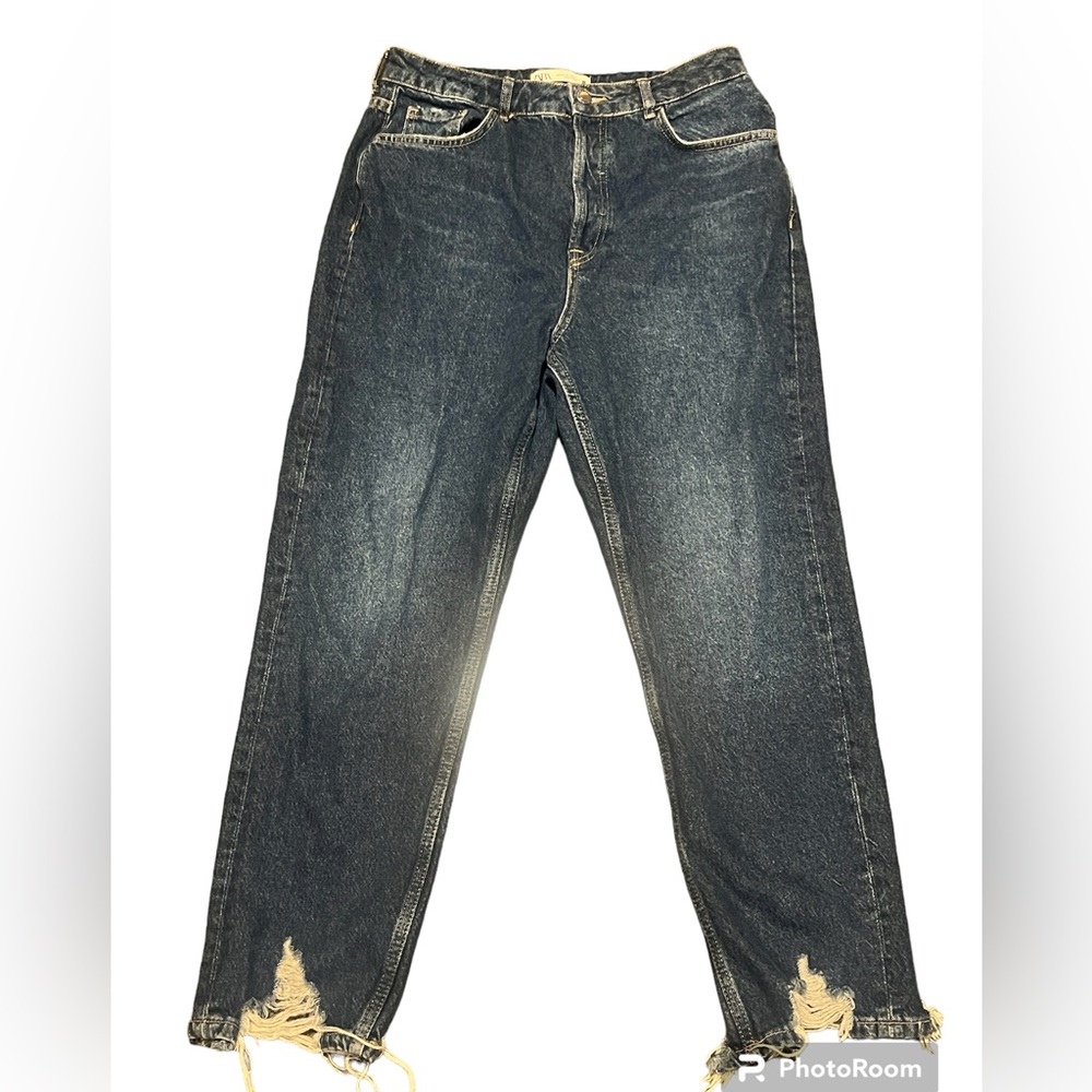 Zara Women’s High Rise Mom Jeans with Distressed Frayed Hem Size 10